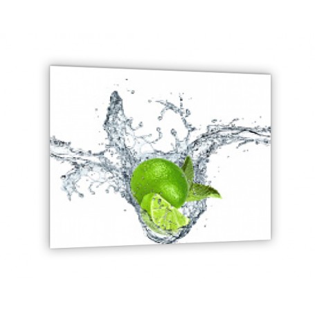 Crédence de cuisine blanche citron vert dans l'eau